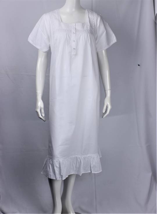 Alice & Lily nightie w short sleeves, pin tucks and lace white STYLE :AL/ND-361/W